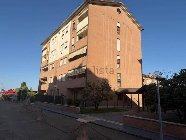 Appartamento in vendita di 101 m² in Via Emilia Est, 197