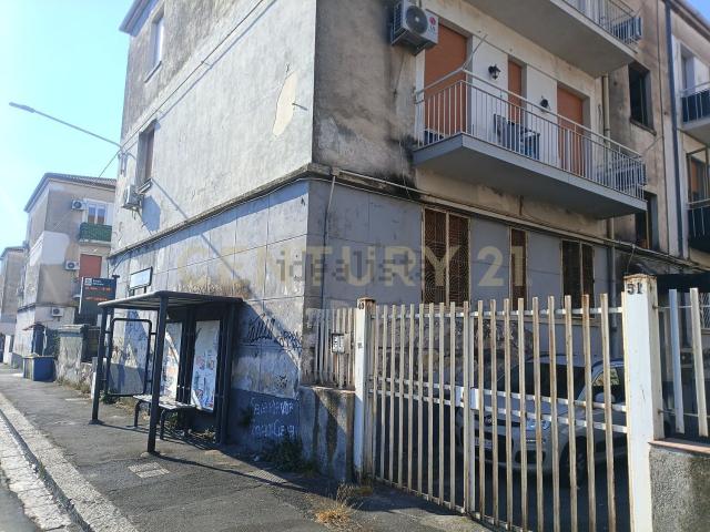 Appartamento in vendita di 101 m² in Via Filippo Eredia, 49