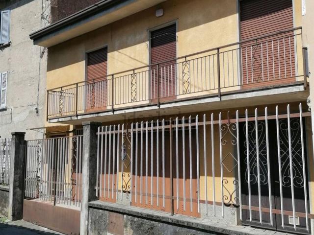 Appartamento in vendita di 101 m² in Via Francesco Giuseppe Bolis, 3