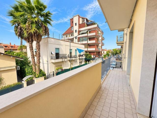 Appartamento in vendita di 101 m² in Via Luigi Settembrini, 30