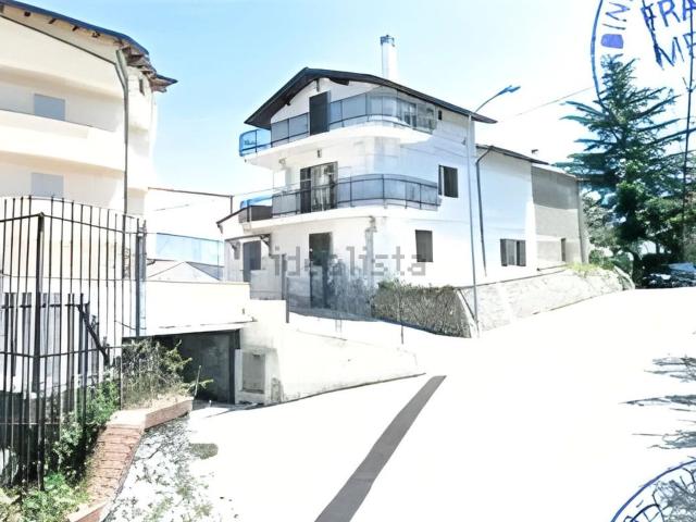 Appartamento in vendita di 101 m² in Via Lunetto Vercillo