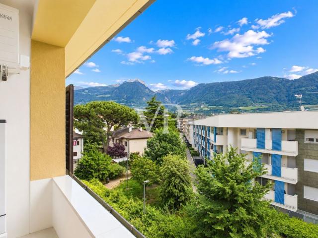 Appartamento in vendita di 101 m² in Via Monte Tessa, 17