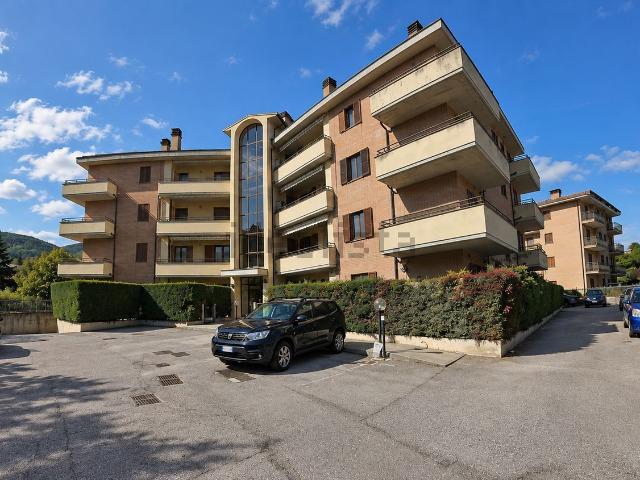 Appartamento in vendita di 101 m² in Via Martiri delle Foibe Istriane, 6