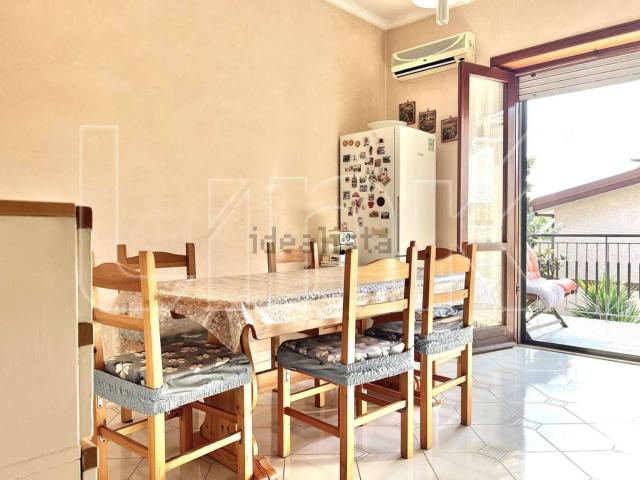 Appartamento in vendita di 101 m² in Via Sant&apos Angelo di Brolo