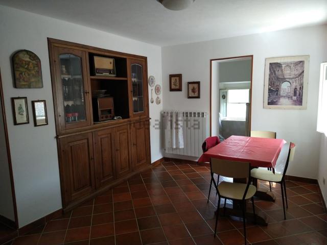 Appartamento in vendita di 101 m² in Via Poderana, 12