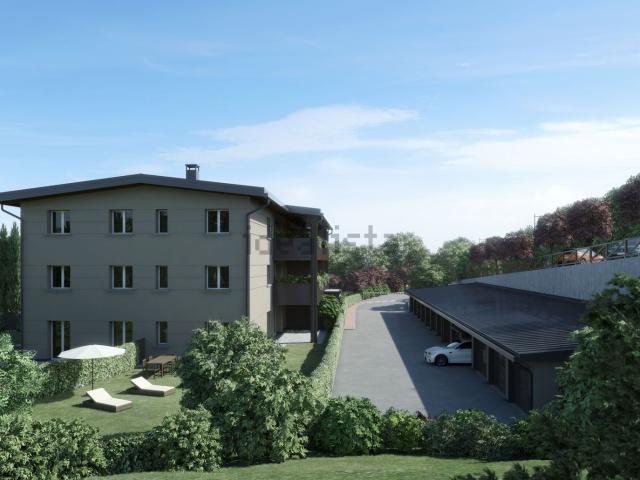 Appartamento in vendita di 101 m² in Via Ponte Albano, 61