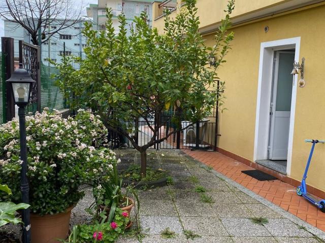 Appartamento in vendita di 101 m² in Via Parioli, 10