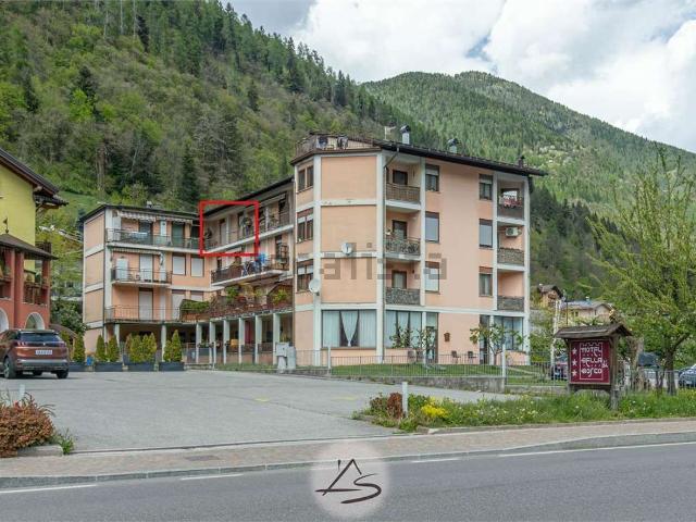 Appartamento in vendita di 101 m² in Via U. Silvestri, 22