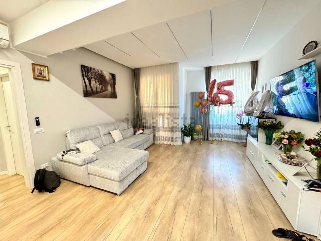 Appartamento in vendita di 101 m² in Via Valeggio, 60