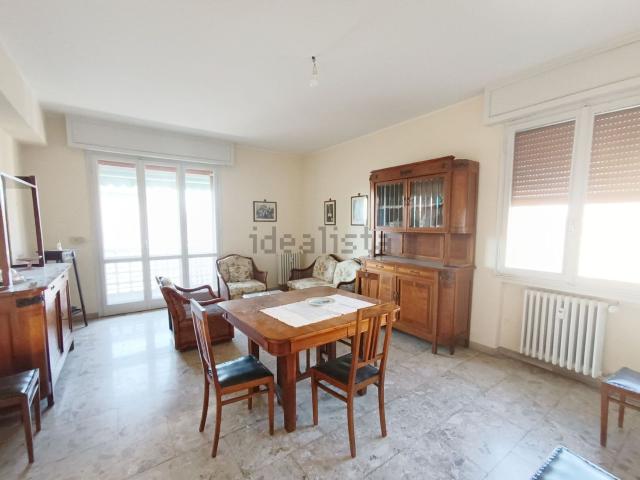 Appartamento in vendita di 101 m² in Viale Vittorio Saltini