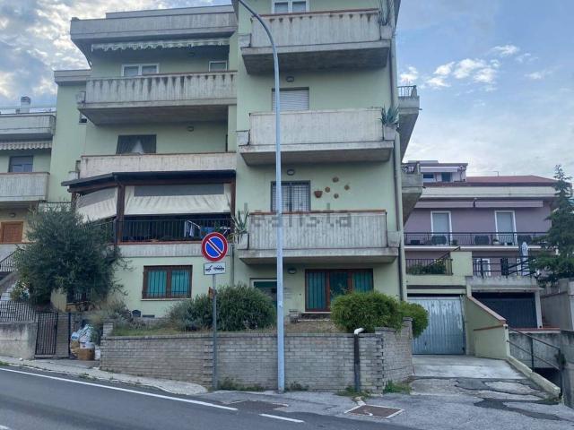 Appartamento in vendita di 101 m² in Viale della Resistenza, 42
