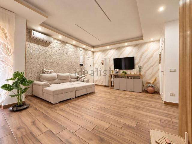 Appartamento in vendita di 101 m² in Viale Leone XIII, 229