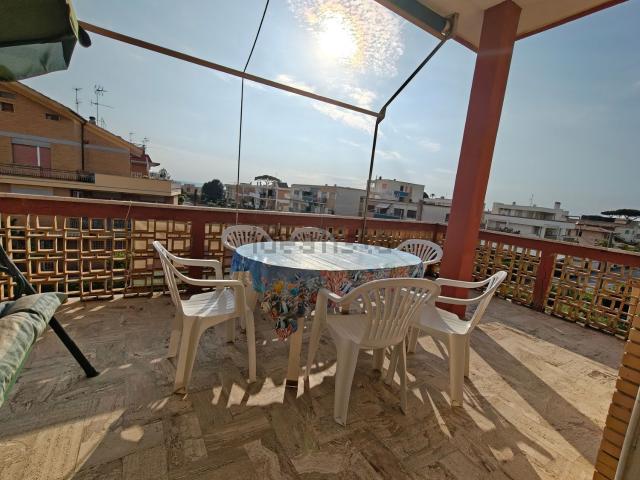 Appartamento in vendita di 101 m² in Corso San Francesco, 207