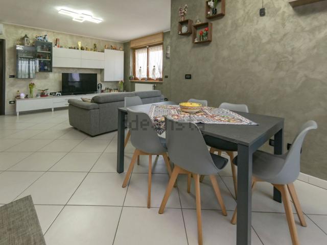 Appartamento in vendita di 101 m² in Strada di Lanzo, 211