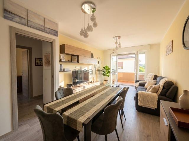 Appartamento in vendita di 101 m² in Strada Privata Russi, 1