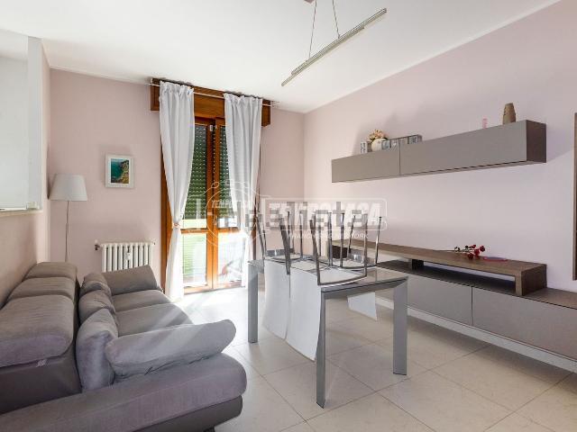 Appartamento in vendita di 102 m² in Via Carso