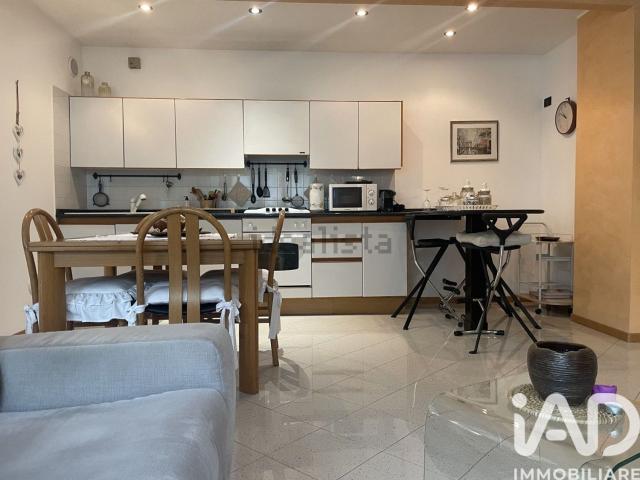 Appartamento in vendita di 102 m² in Via Chiocchetti, 9