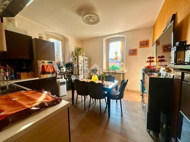 Appartamento in vendita di 102 m² in Via A. Locatelli, 64
