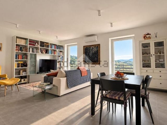 Appartamento in vendita di 102 m² in Via Antonio Gramsci, 48