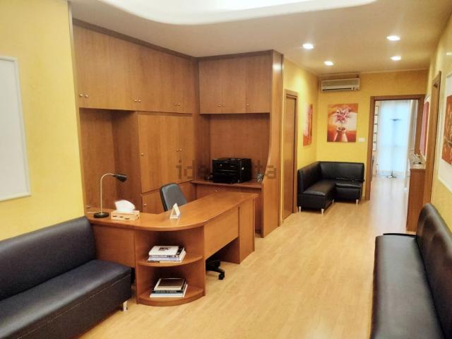 Appartamento in vendita di 102 m² in Via Antonino Longo, 2