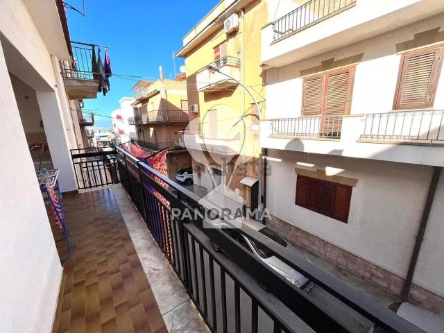 Appartamento in vendita di 102 m² in Via Alcide De Gasperi, 17