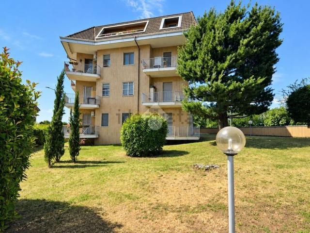 Appartamento in vendita di 102 m² in Via Arese, 100
