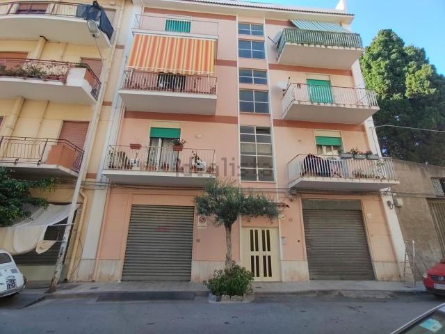Appartamento in vendita di 102 m² in Via Bellinvia, 56