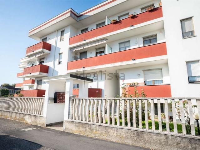 Appartamento in vendita di 102 m² in Via G. Donizetti, 1