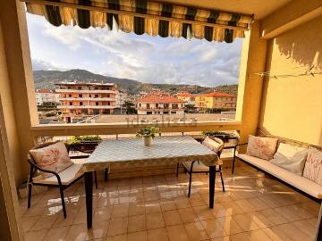 Appartamento in vendita di 102 m² in Via Garibaldi