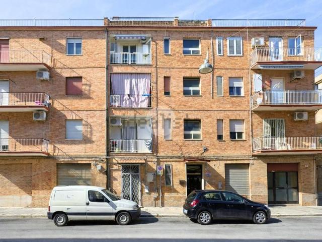 Appartamento in vendita di 102 m² in Via Giuseppe Colucci, 32