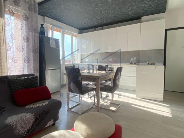 Appartamento in vendita di 102 m² in Via Giuseppe Garibaldi