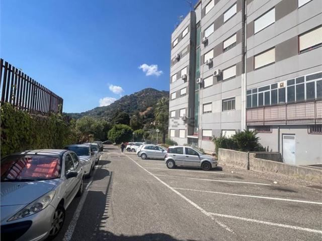 Appartamento in vendita di 102 m² in Via Giovan Filippo de Lignamine, 11