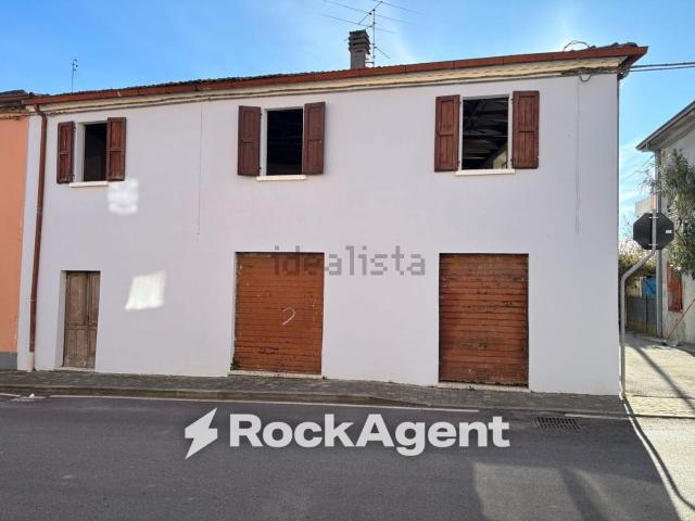 Appartamento in vendita di 102 m² in Via Giovanni Pascoli, 1