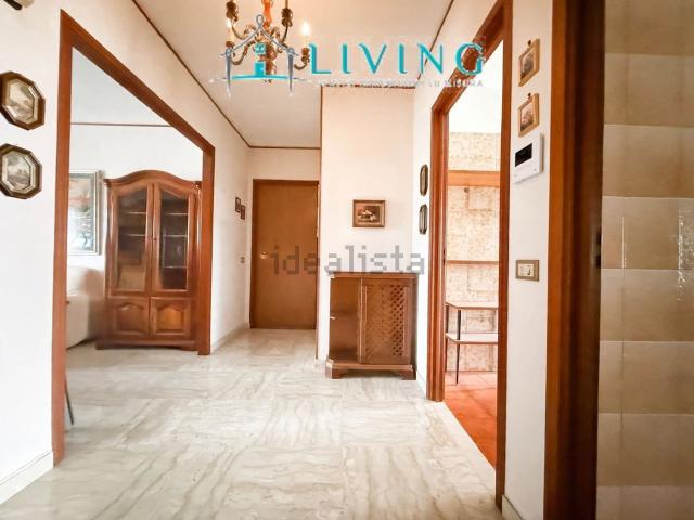 Appartamento in vendita di 102 m² in Via Dott. L. Rossetti, 13