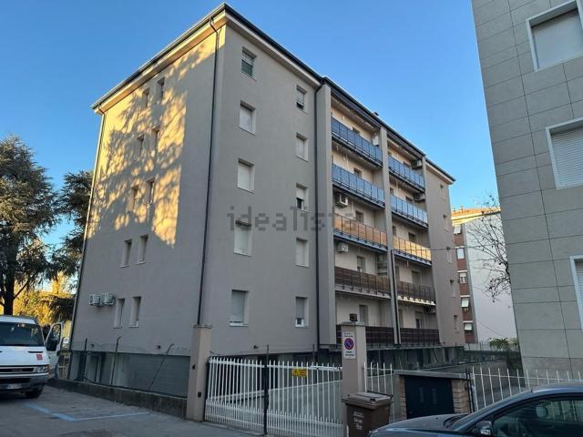 Appartamento in vendita di 102 m² in Via Domenico Francesco Cecati