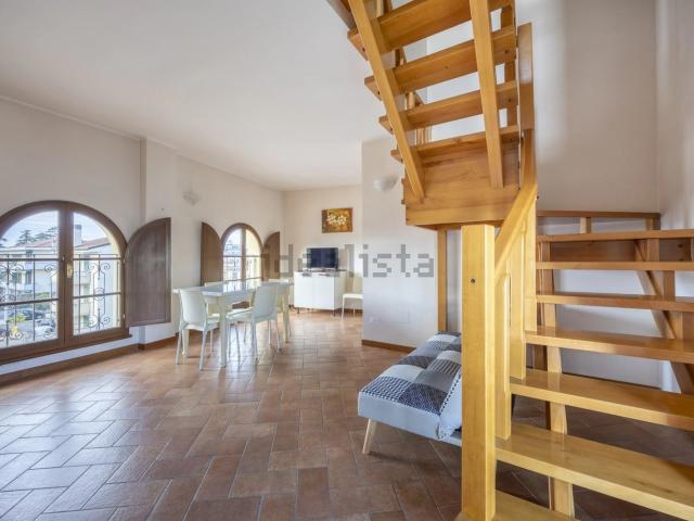 Appartamento in vendita di 102 m² in Via del Bisenzio