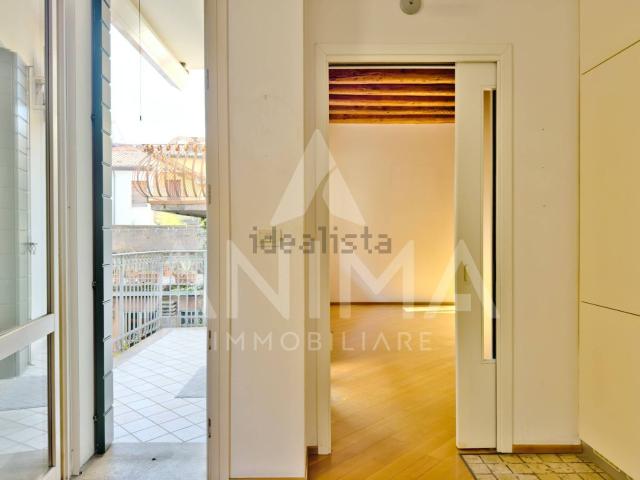 Appartamento in vendita di 102 m² in Via del Santo, 25