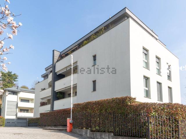 Appartamento in vendita di 102 m² in Via Edmondo de Amicis, 15