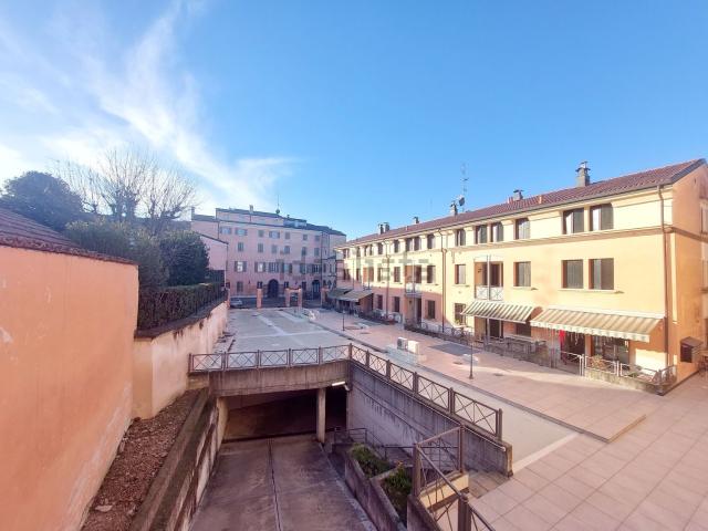 Appartamento in vendita di 102 m² in Via Edmondo de Amicis