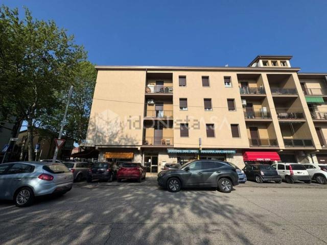 Appartamento in vendita di 102 m² in Via F. Tamburini, 214