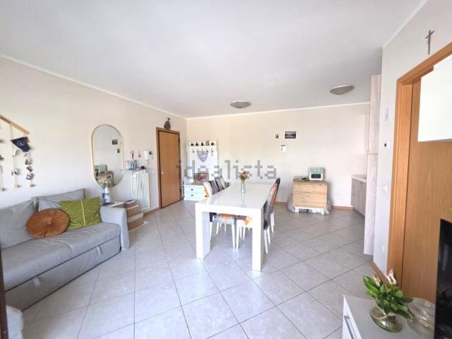 Appartamento in vendita di 102 m² in Via Fabrizio de André