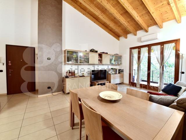Appartamento in vendita di 102 m² in Via Fiume, 25