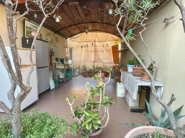 Appartamento in vendita di 102 m² in Via Francesco Petrarca, 1