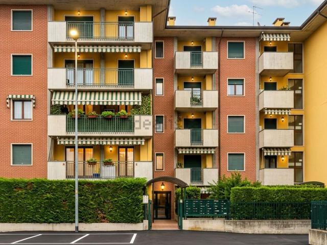 Appartamento in vendita di 102 m² in Via Imola