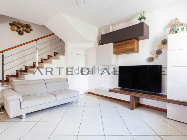 Appartamento in vendita di 102 m² in Via Isonzo, 1