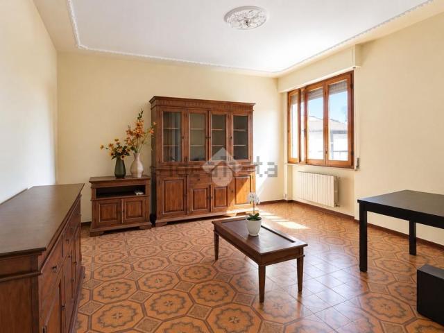 Appartamento in vendita di 102 m² in Via J. Gagarin, 71