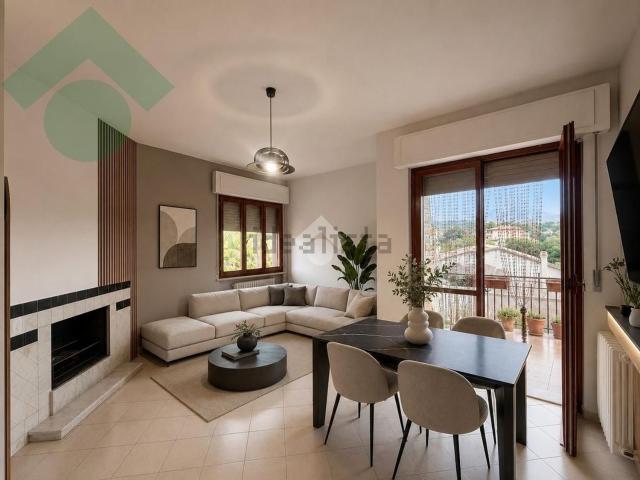 Appartamento in vendita di 102 m² in Via Lazio, 8