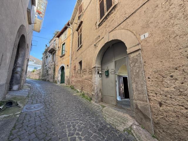 Appartamento in vendita di 102 m² in Via Luigi Seguino