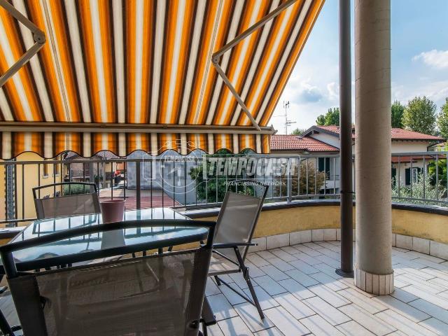 Appartamento in vendita di 102 m² in Via Monte Bianco, 53