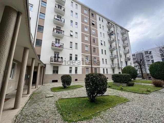 Appartamento in vendita di 102 m² in Via Maria Gaetana Agnesi, 7